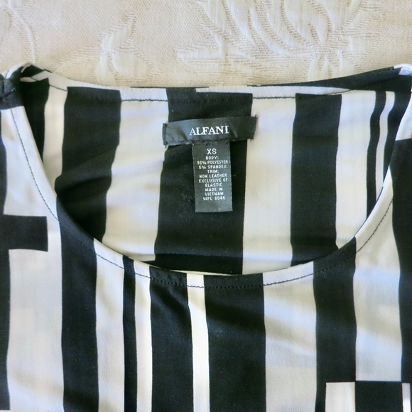 Alfani Black and White Slit Sleeve Tunic Top Size XS - Picture 4 of 13